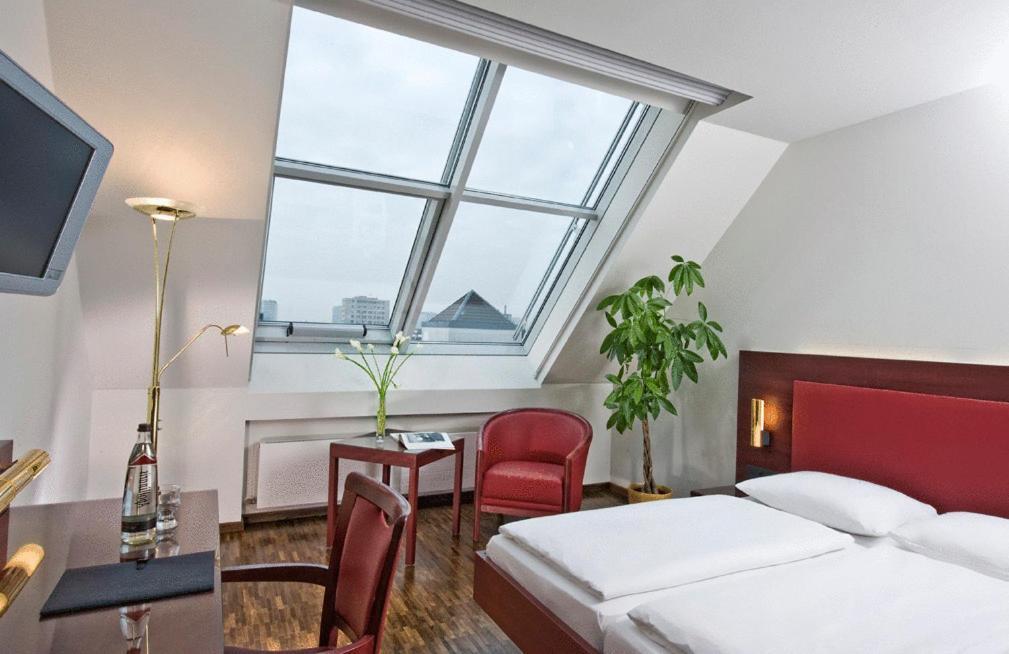 Hotel Imperial Frankfurt am Main Room photo