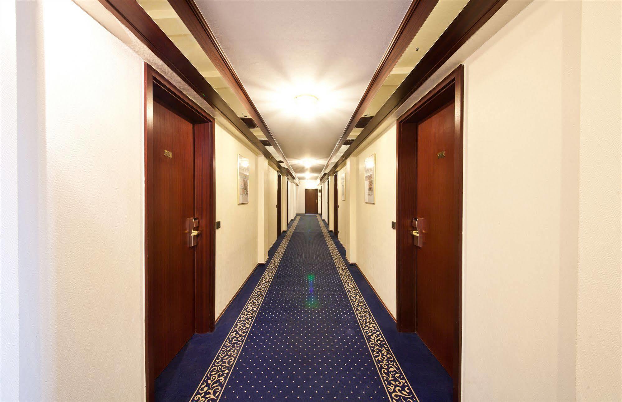 Hotel Imperial Frankfurt am Main Exterior photo